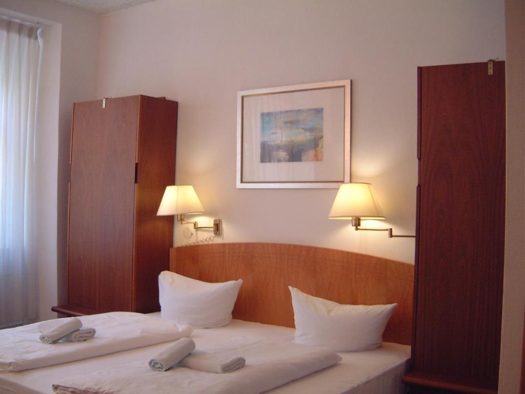 Hotel Restaurant Toscana Naumburg Room photo
